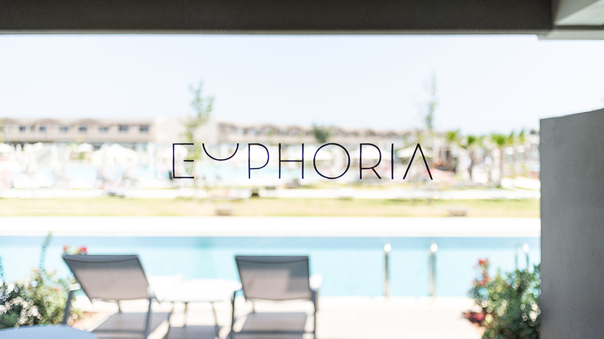 Classic Room Sharing Pool